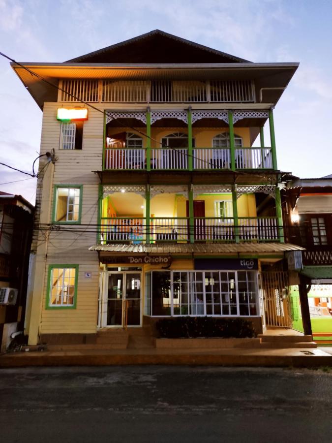 Hotel Don Chicho Bocas del Toro Exteriör bild